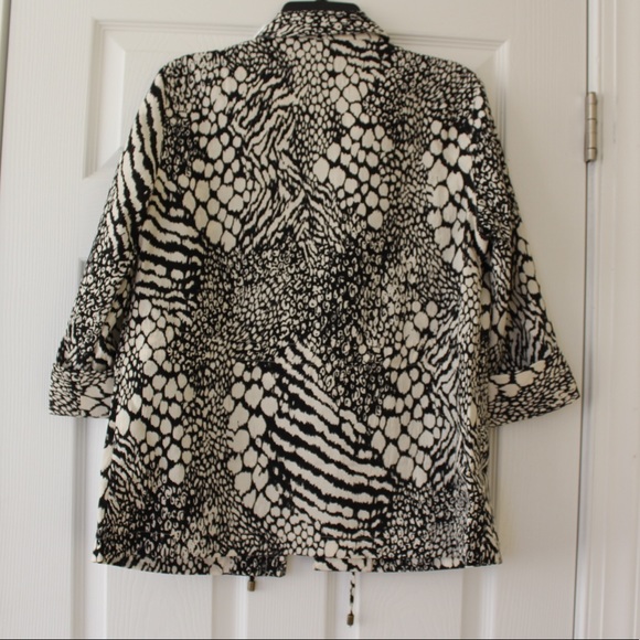 Cali and York | Cream & Black Animal Print Utility Jacket - Picture 5 of 6